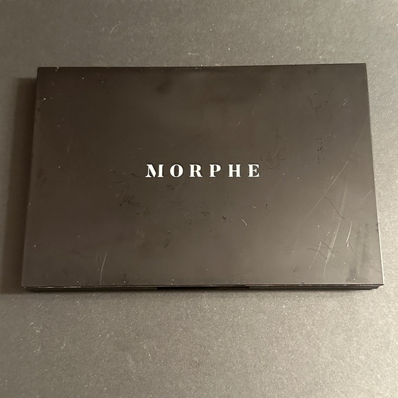 Morphe 8L Lo-Fi Sculpt & Shimmer Palette - Picture 4 of 6